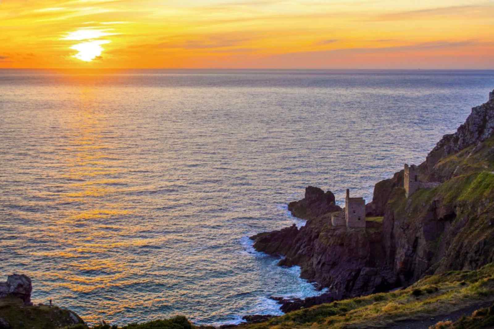 Sunset at Botallacks Crowns Mine aka the Crown Mines. Once the centre of Cornwall's tin industry.